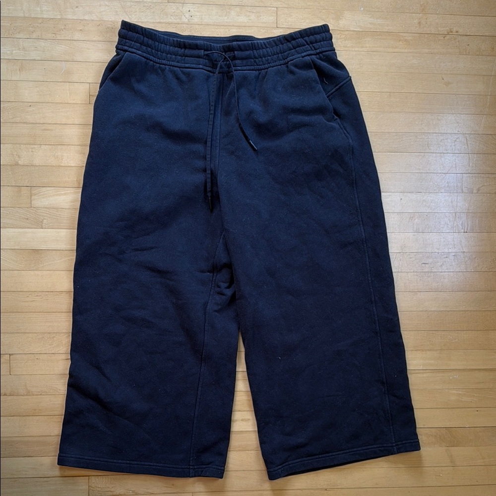 lululemon athletica Black Cropped Pants